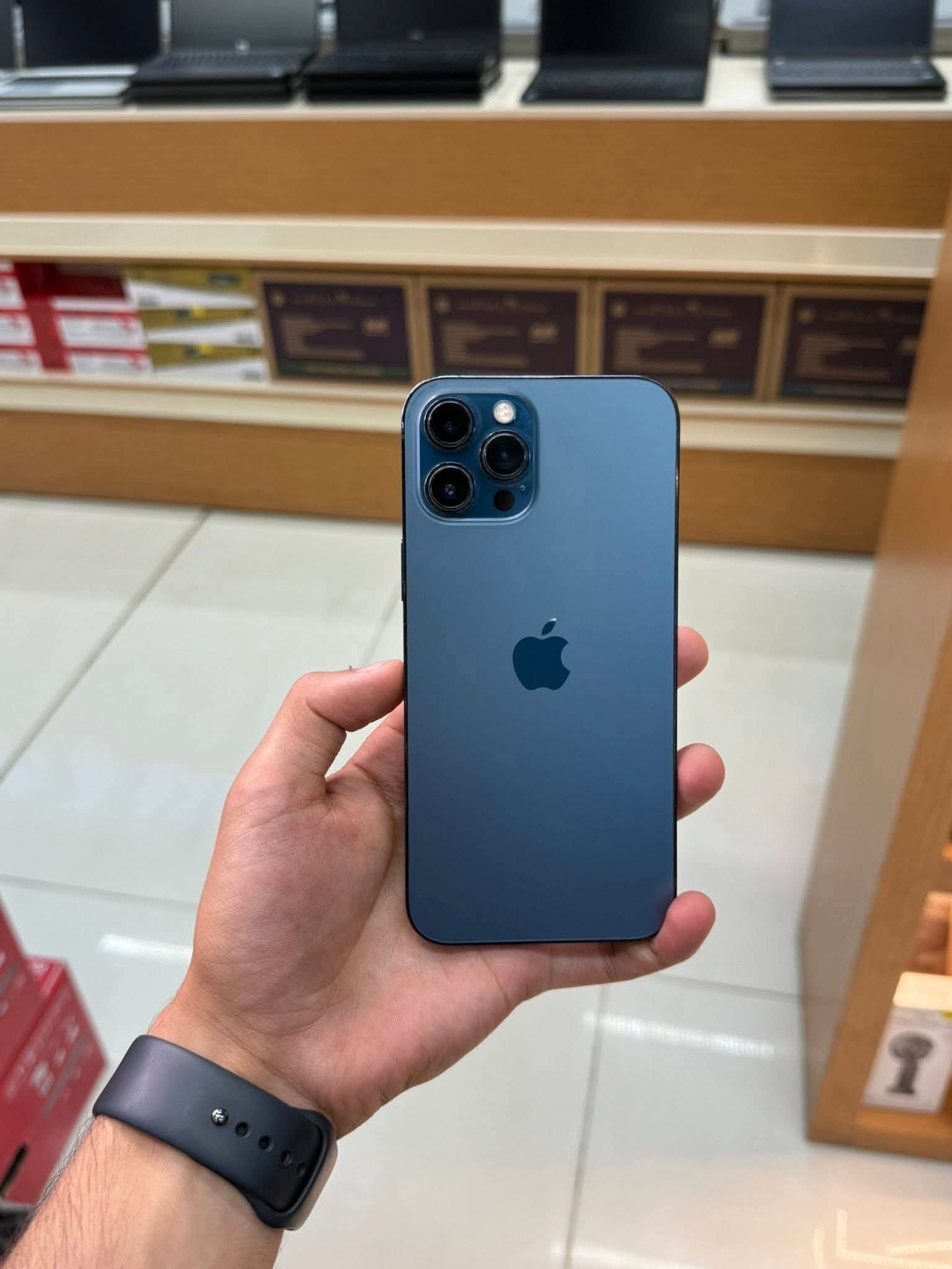 💙  إيفون 12 برو ماكس 💙  🔥🔥 السعر 295 ألف دينار  🔥🔥  ذاكره, 256  بطاريه%100 مستبدله اصليه  نضافه عاليه  نموذج M شرق اوسط AAA لون أزرق  مستبدل شاشه اصليه  فيس أيدي متوقف  الباقي كله مكفول وشغال  العنوان النجف الأشرف اتصال 07879701432📞📞