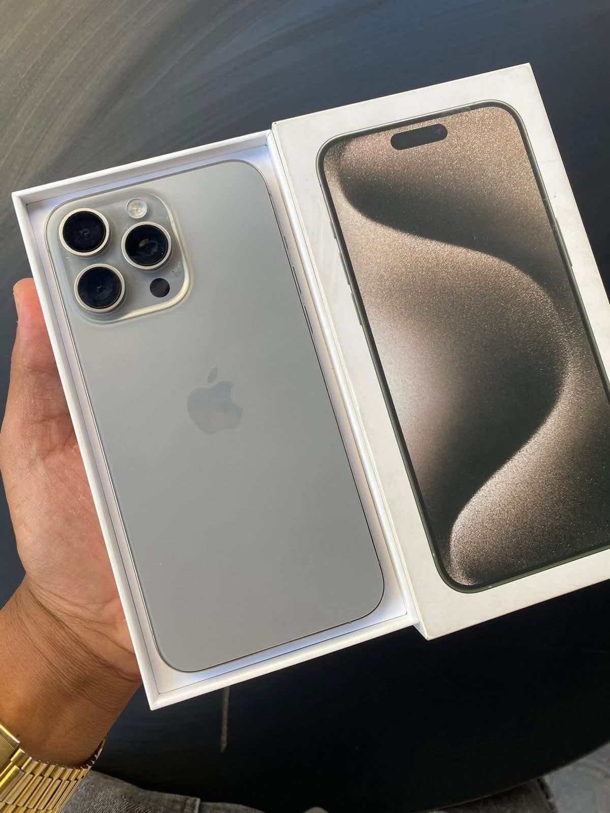 💙  ايفون 15 برو ماكس 💙  🔥🔥السعر 1035 الف دينار 🔥🔥  ذاكره 256  بطاريه %85  نموذج M شرق اوسط ضمان ماستر ✅ وتر بروف ما مفتوح ابد  كله مكفول وشغال  كارتون الاصلي موجود   العنوان النجف الاشرف  اتصال 07879701432📞📞